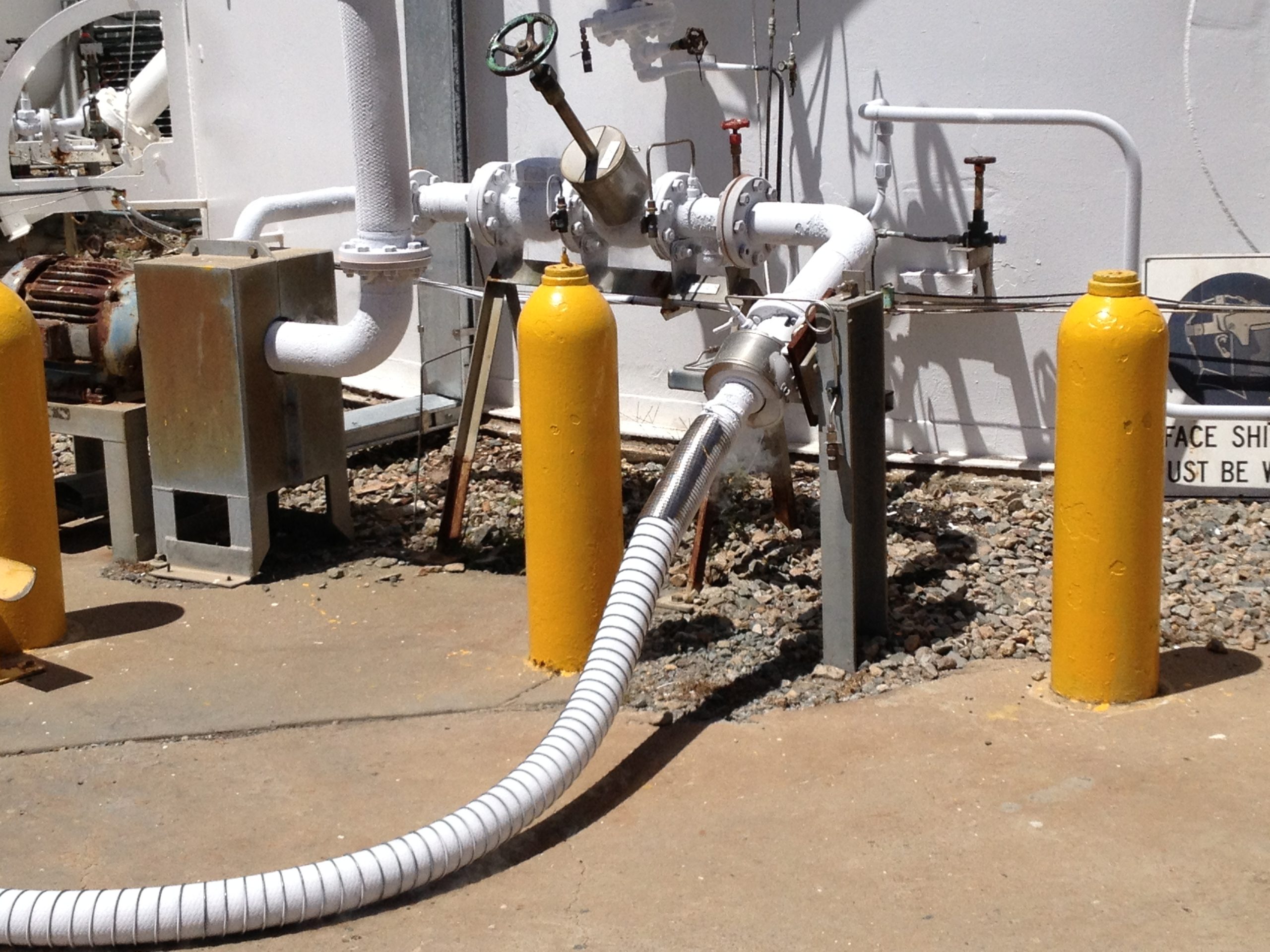 Safeguard your manufacturing process with high-performing non-metallic hoses