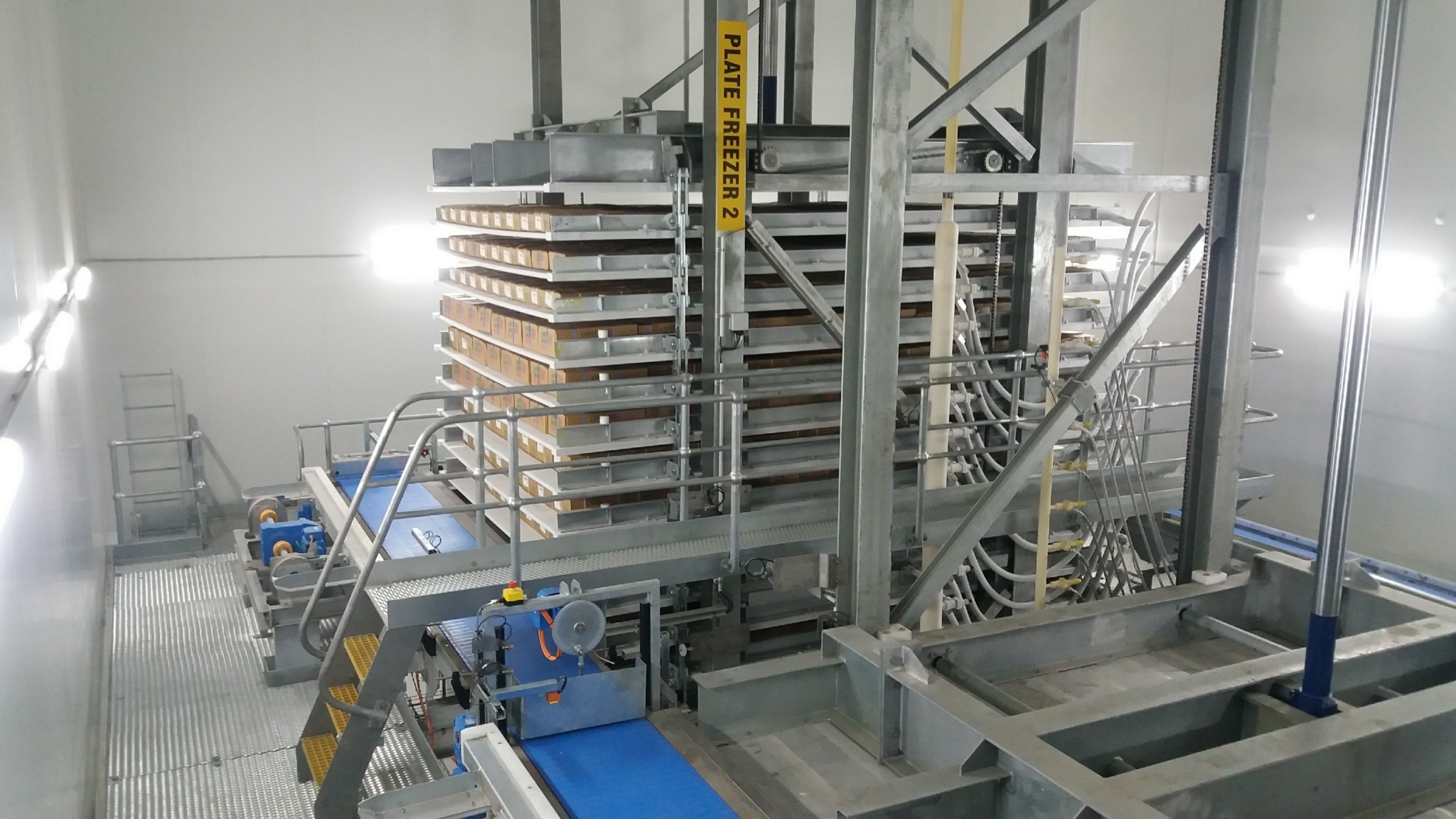 Plate freezers and the role of flexible hoses
